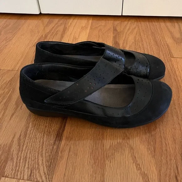 NAOT. Black Suede Mary Janes. Size Euro 42/US 11. - Picture 4 of 10